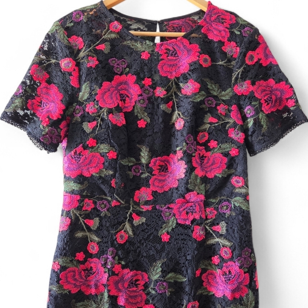 Trina Turk Women's Dress Floral Red Black Size 10 Lace Midi Length Embroidered - Picture 6 of 16
